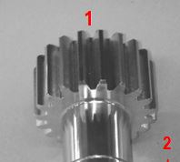 Sprocket with hub for rotation (MCL3)